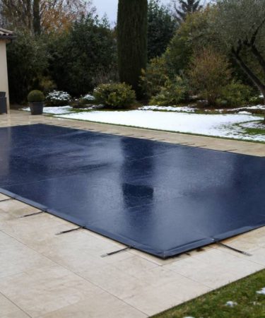 Couverture d hivernage pour protéger efficacement sa piscine en hiver
